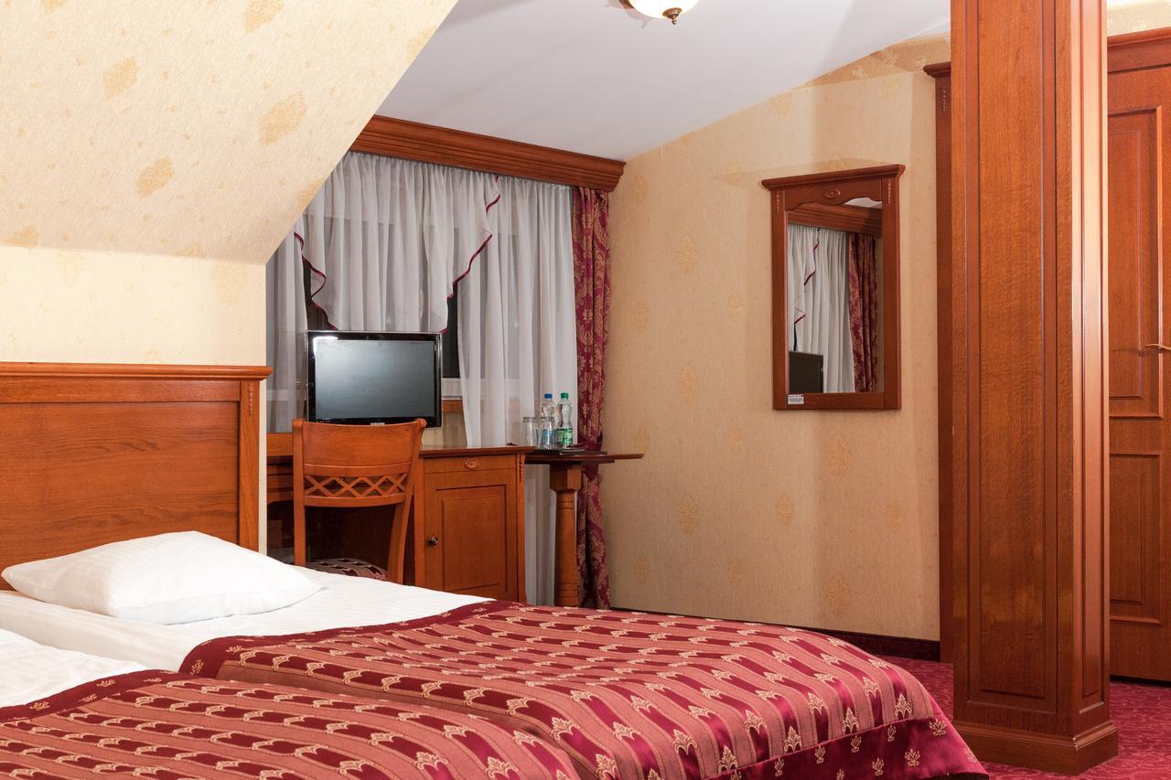 Korona 3*